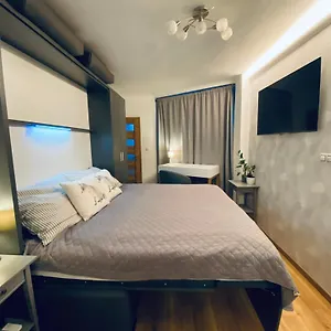 Cozy Near Castle Apartament